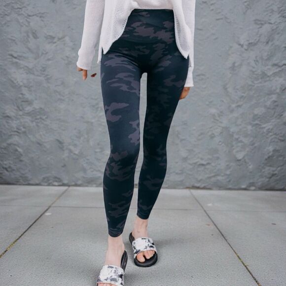 SPANX Pants - |EUC| SPANX Look At Me Now Camo Seamless Leggings